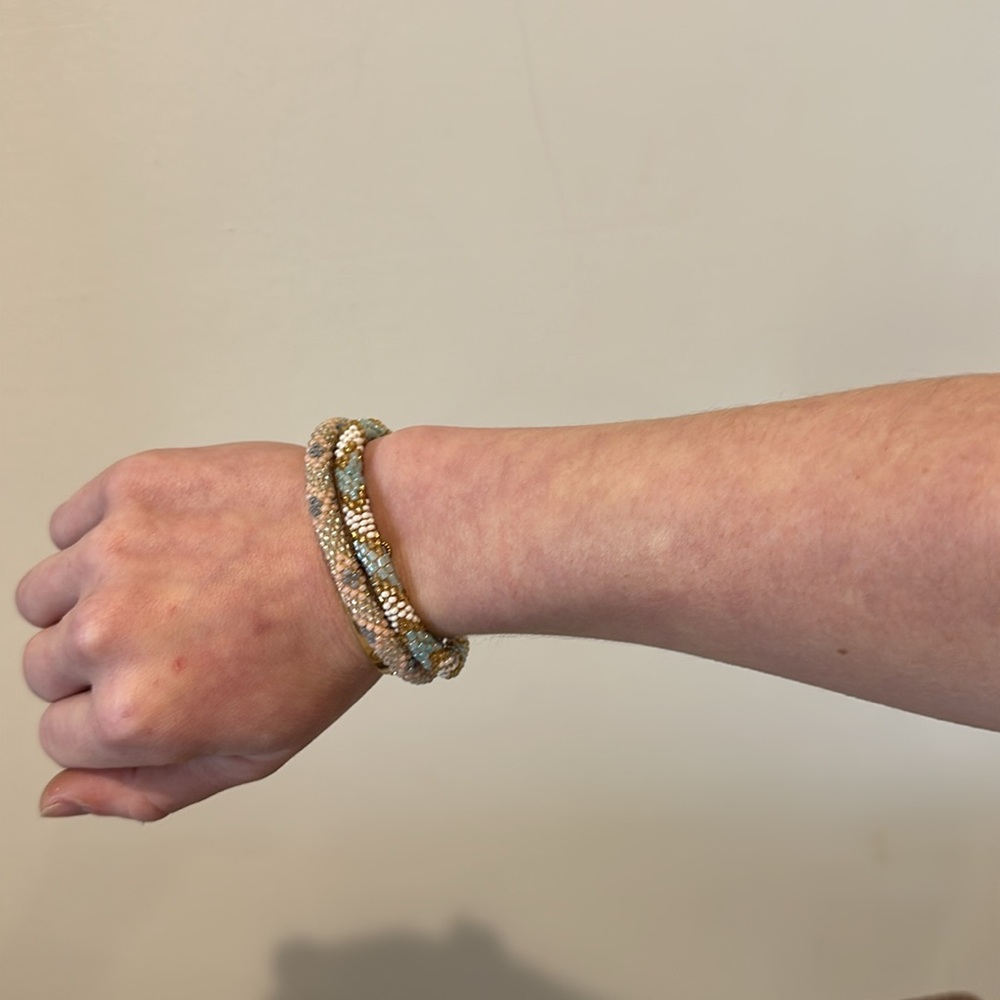 Elegant Beaded Bracelets - Gold and Cream - Picture 6 of 6